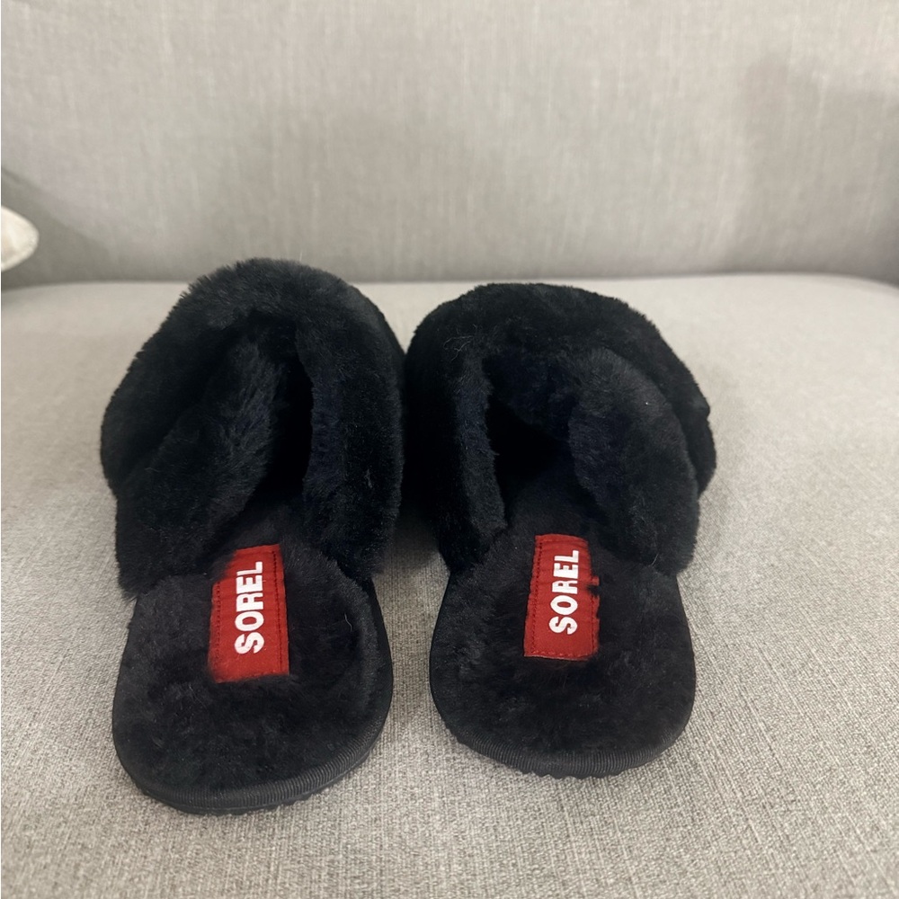Sorel Women's Black Faux Fur Insulated Slippers - Picture 6 of 9